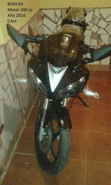 Vendo Moto Bera R1