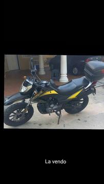 vendo moto tx año 2012