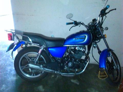 Vendo Moto Empire Owen