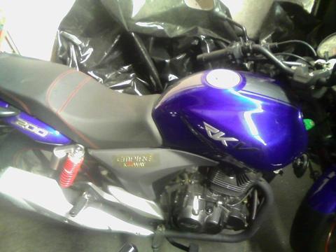 Moto Rkv 200 Año 2013;188 Km Recorridos