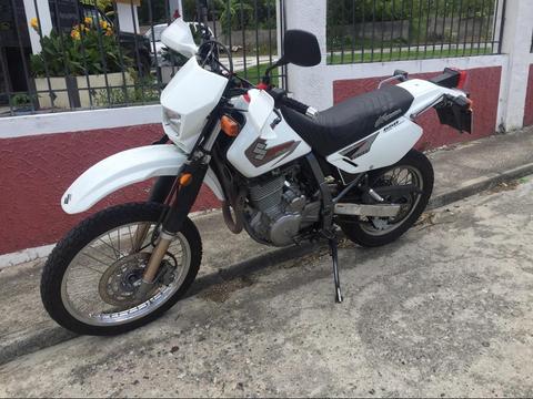 Moto Dr 650