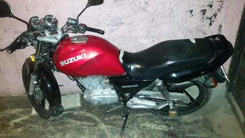 en 125 Suzuki 2011