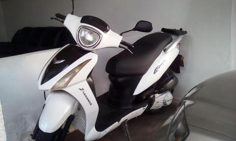 Vendo o cambio Moto Skygo Elegance tipo Outlook