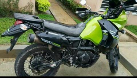 Vendo Klr. 650. Año 2013