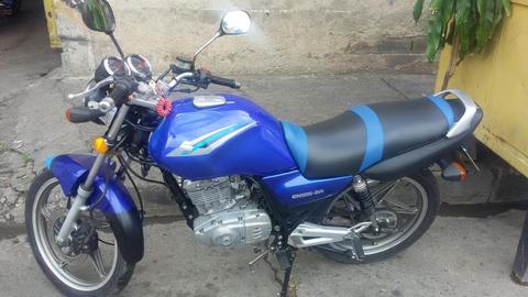 Vendo Suzuki EN125 Año 2012 Tel: 04128038443