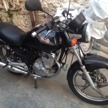 Moto Suzuki en 125