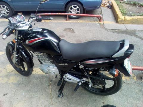 Suzuki en 125 2012