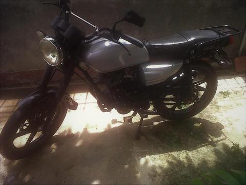 Moto Bera200 2014