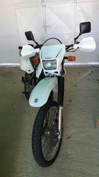 Moto Dr 650