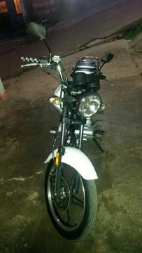 Vendo Moto Bera 200