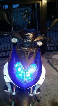vendo moto bera runner casi nueva