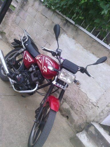 Vendo moto MD aguila 2014