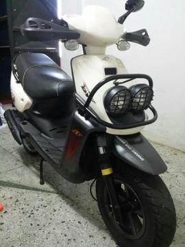 Se Vende Moto Bera Scooter Como Nueva