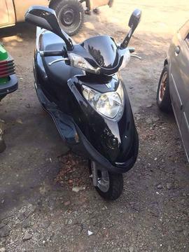 SE VENDE MOTO SKYHAM