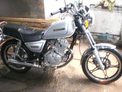 moto suzuki125