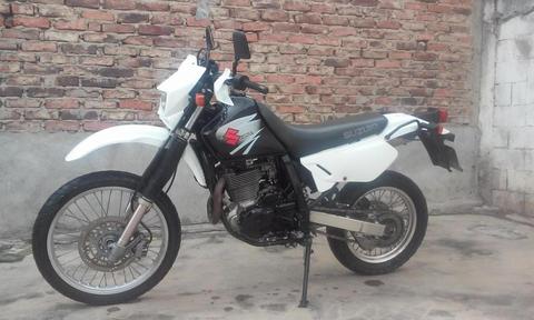 suzuki DR 650 2009