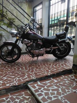 se vende o se cambia esta hermosa motocicleta arly250 04267744064