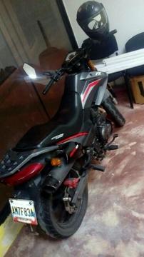 Se Vende en Remate Moto Tx 200 Empire