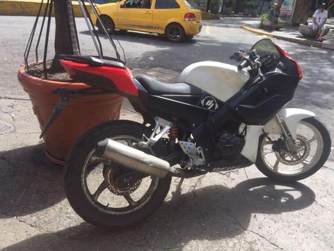 Moto R1 Bera