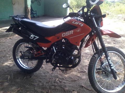 se vende o se cambia um dsr 200