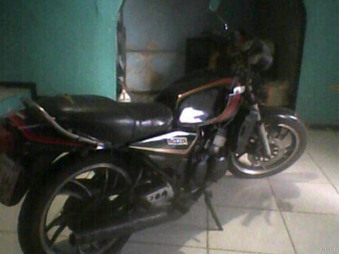 Se vende Rd350 yamaha