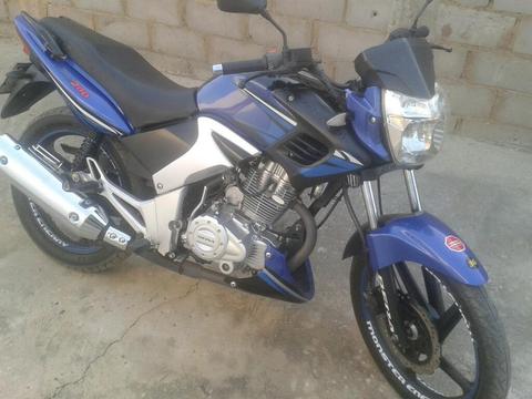 Vendo Moto Brz200