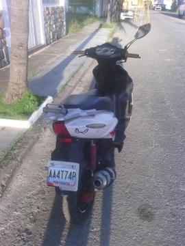Vendo Moto Automatica Bera 150 Año 2012