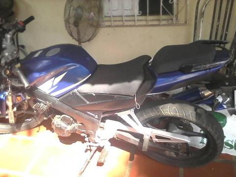 MOTO BERA R1 2013