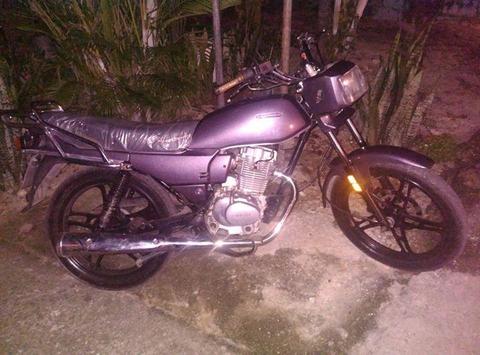 Se vende moto Horse2008