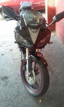 Vendo Moto R1