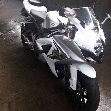 vendo moto suzuki