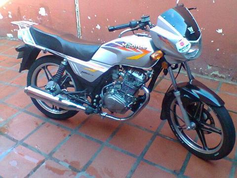 VENDO HJ SUZUKI AÑO 2013