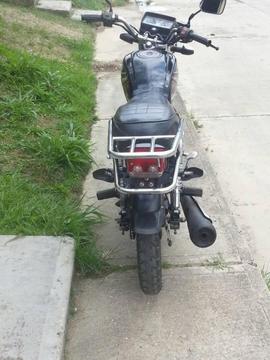 VENDO MOTO MD 2013