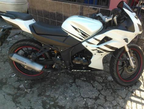 moto r1 bera 2014