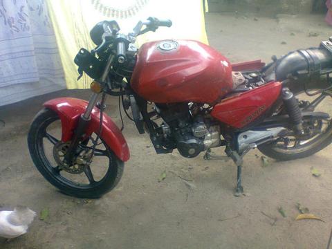 vendo moto espit barato aprovechen que solo por este mes ooo