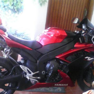 Yamaha R1