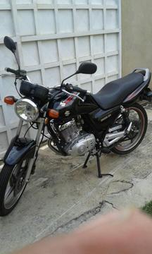 Se vende Moto Suzuki EN125