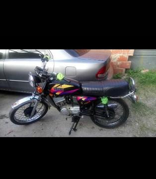 Rx 100 se cambia por 4t o carro pago diferencia