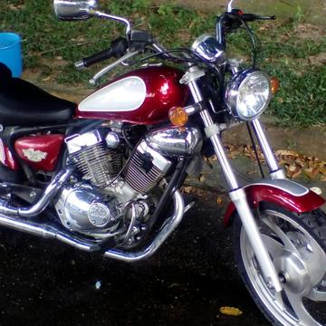 Vendo Moto Super Shadow