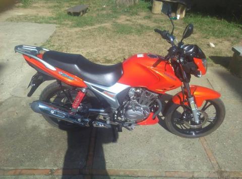 VENDO MI MOTO HJ