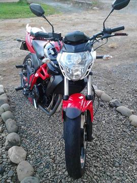 Vendo Moto Um Extreet 230 por Motivo de