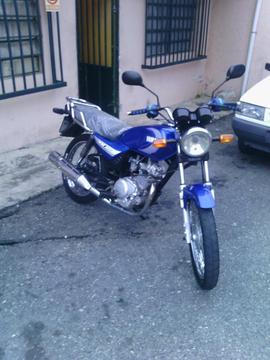 se vende yamaha yb por urgencia económica