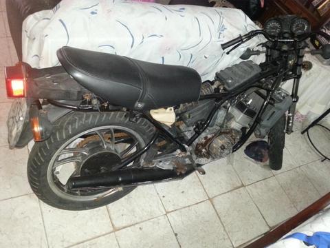Moto DR 250