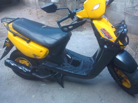 SE VENDE MOTO BWS