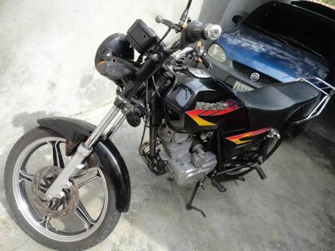 Vendo HJ a buen precio, la moto esta tal cual aparece en las fotos