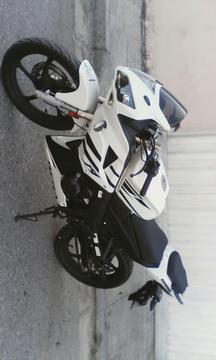 Moto R1 Bera