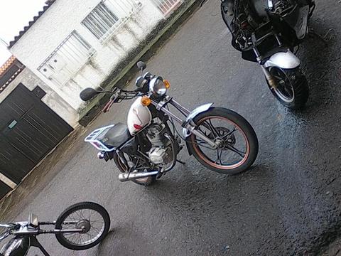 se vende unico 200 barata año 2008