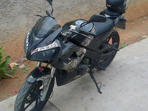 moto R1 bera