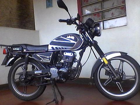 vendo mi moto en muy buen estado