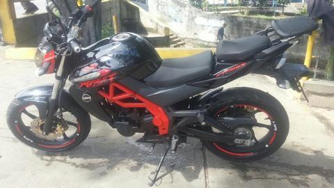 Um xtreet 233cc